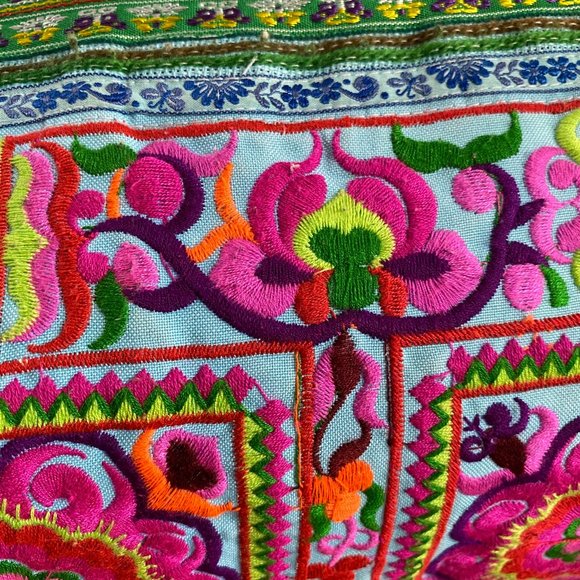 Boho Embroidery Multi-Color Flowers Weekender Hobo Tote Pom-Poms Inside Zip #02 - Picture 6 of 15